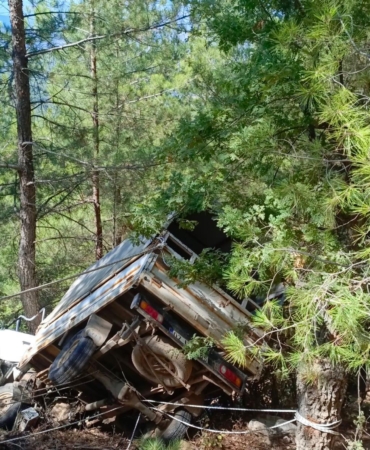 50 metrelik uçurumdan yuvarlanan sürücü yaşamını yitirdi