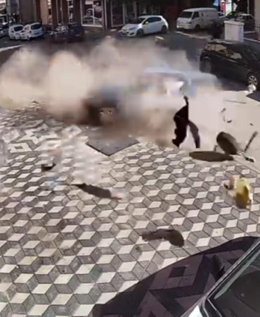 2 yılda iş yerine 9 araç çarpan esnaf: Müşteri değil, araba gözlüyoruz