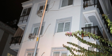 Çıkan tartışmada tabancayla komşularını yaraladı