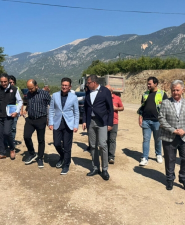 Atay Uslu, Elmalı- Finike yolunu inceledi