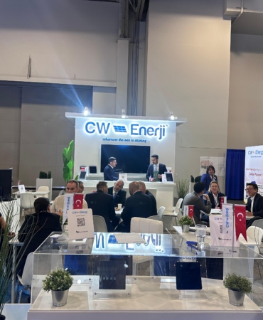 İnovatif güneş enerjisi ürünlerini ABD’de tanıttı