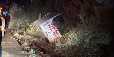 Afyonkarahisar’da yolcu midibüsü devrildi: 12 yaralı