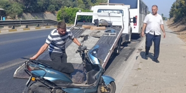 Alanya’da motosiklet midibüse çarptı: 1 yaralı