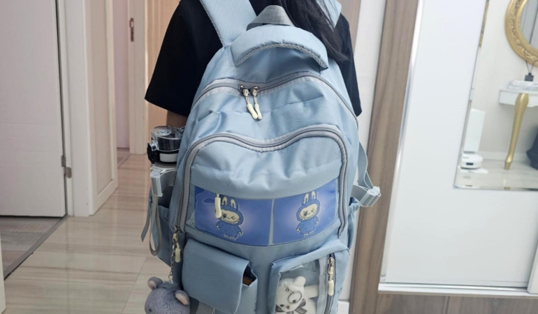 Ağır okul çantaları skolyozu tetikliyor; ağrılar kronikleşiyor