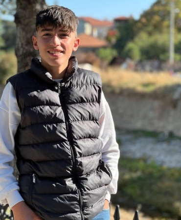 Baba, tartıştığı 16 yaşındaki oğlunu bıçakla ağır yaraladı (2)