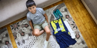 Doğum günü hediyesi kuşun peşinden 6’ncı kattan düşen Burak, tekrar ayağa kalkmak istiyor
