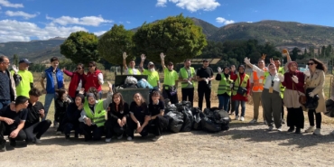 Dünya Temizlik Günü’nde, çevre temizliği yapıldı