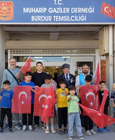 Öğrenciler, gazileri ziyaret etti