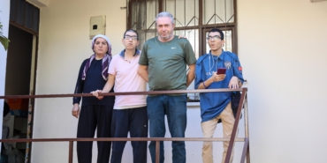 Engelli çocukları için ev yaptırmak isterken birikimini de kaybetti