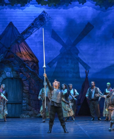 Aspendos’ta Don Kişot rüzgârı