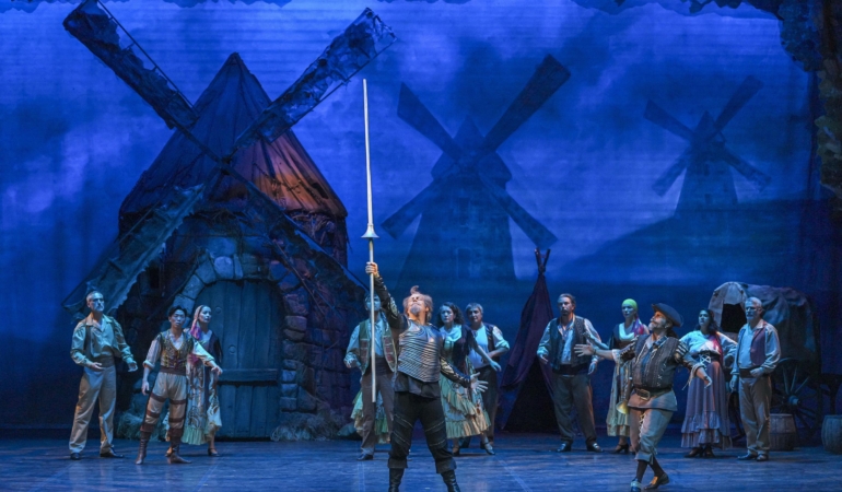 Aspendos’ta Don Kişot rüzgârı