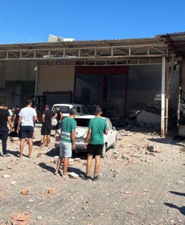 Antalya’da, toptancı halindeki iş yerinde patlama