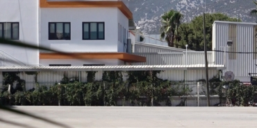 Ayrıldığı fabrikayı bastı, 1 işçiyi yaraladı