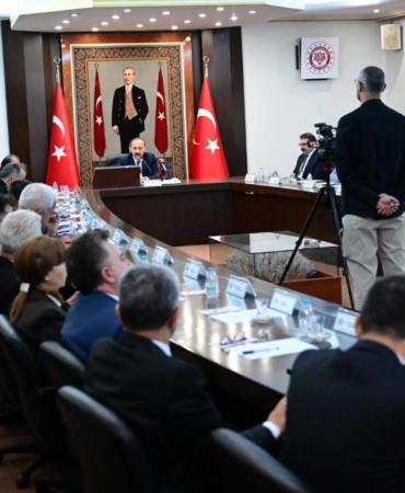 Vali Erin: Isparta birinci değil