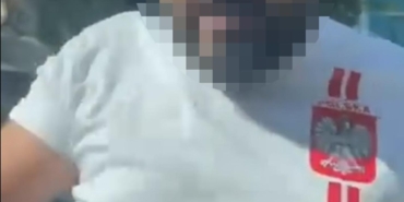 Tartıştığı sürücünün önünü kesip aracının camını yumrukladı