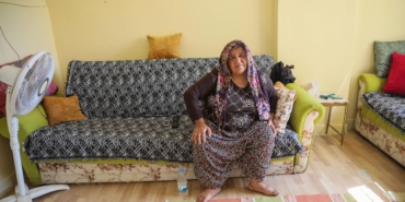 Yıkılacak binada bir başına yaşayan kadın sokakta kalmaktan kurtuldu