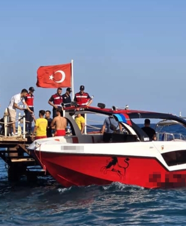 Deniz paraşütü teknesinin çarptığı Rus kadın öldü