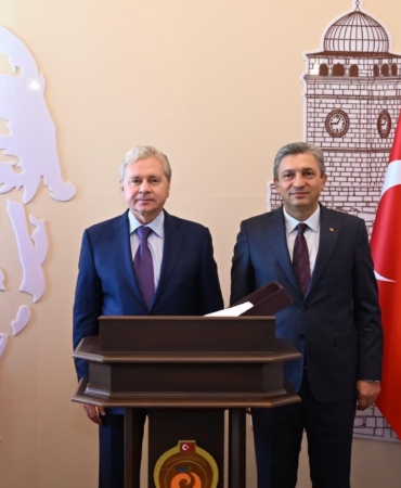 Moskova Hükümet Bakanı Çeremin’den Antalya Valiliğine ziyaret