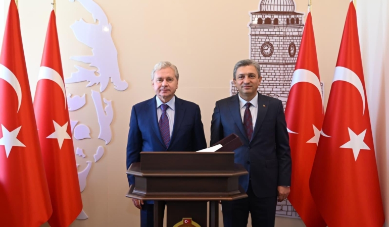 Moskova Hükümet Bakanı Çeremin’den Antalya Valiliğine ziyaret