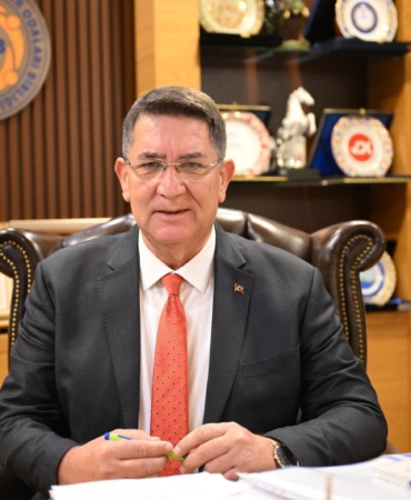 Dere: Pazar günü düzenlemesi esnafımız için tarihi bir adım olacak