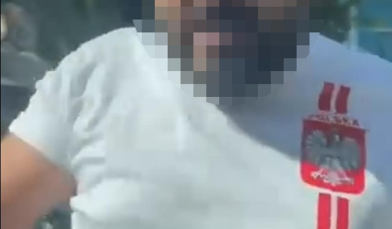 Tartıştığı sürücünün önünü kesip aracının camını yumruklayan şüpheli serbest