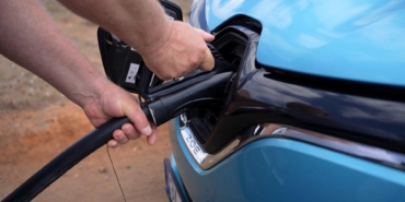 ‘Ev ve iş yerlerine kurulan şarj istasyonlarında izin ve mühendis desteği şart’