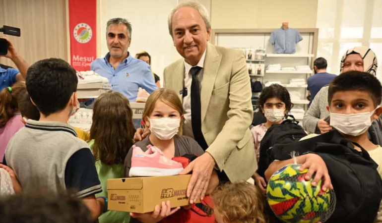 Başkan Kocagöz’den minik kalplere sıcak dokunuş