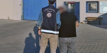 Polisten göçmen kaçakçılığı operasyonu