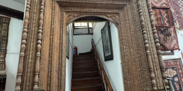 Restorasyon uzmanı iz sürüp, 55 yıldır kayıp 600 yıllık mihrabı buldu