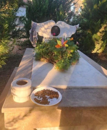 Mahra’nın babasından köpek maması tepkisi