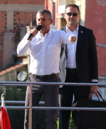 Özgür Özel: Mansur Başkan gibi namus timsaline laf atıyorlar