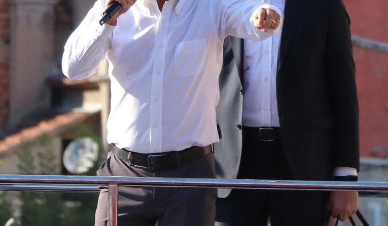 Özgür Özel: Mansur Başkan gibi namus timsaline laf atıyorlar