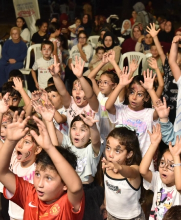 Çocuklar ‘Sahne Kepez’ ile coştu