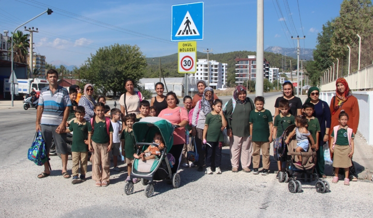 Kumluca’da velilerden üst geçit talebi