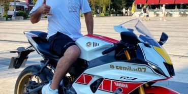 Antalya’da devrilen motosikletin sürücüsü öldü