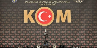 Defineciler yakalandı