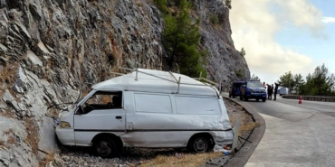 Yolcu otobüsüyle minibüs çarpıştı: 1 ölü, 1 yaralı