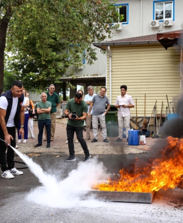 Büyükşehir çalışanlarına yangın eğitimi ve tatbikat