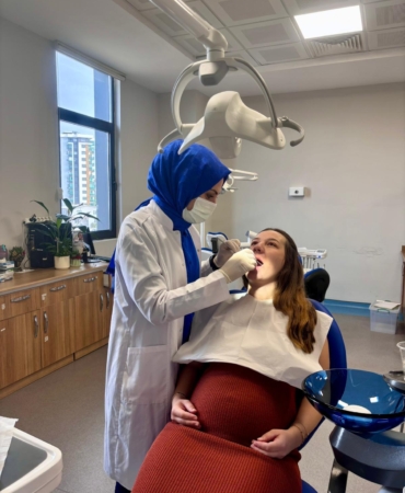 Döşemealtı Devlet Hastanesi’nde gebelere özel ağız ve diş sağlığı hizmeti