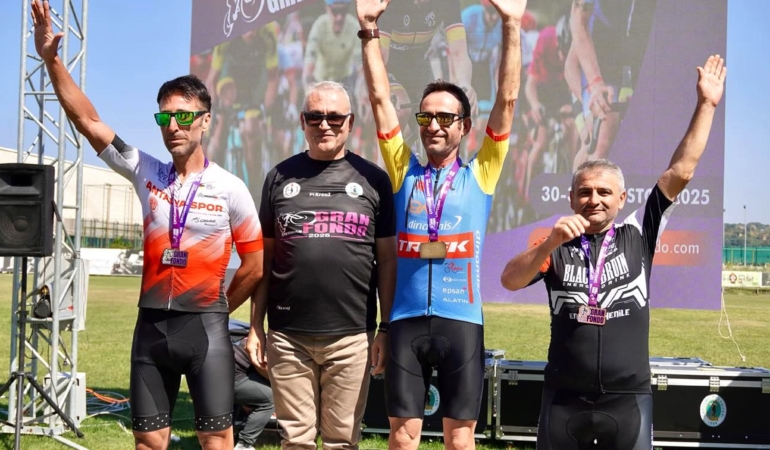 Antalyaspor Bisiklet Takımı Yoluna Madalyalarla Devam Ediyor