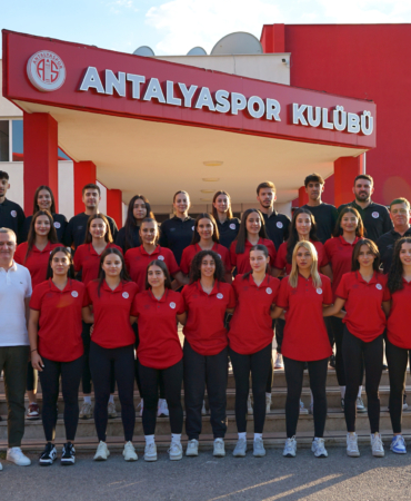 Emir Tur Antalyaspor Voleybol’da İmzalar Atıldı!