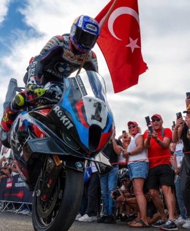 Toprak Razgatlıoğlu’na Dünya Şampiyonu Tebriği!