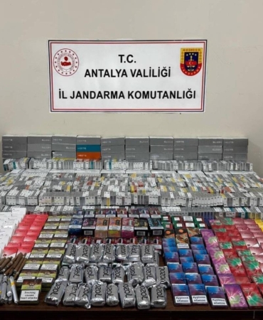 Kemer’de kaçak sigara operasyonu