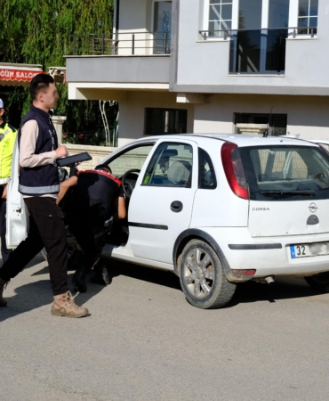 Polisten asayiş, narkotik ve trafik denetimi