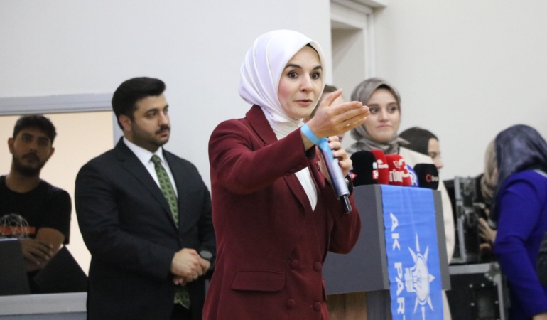 Bakan Göktaş: Kadınlar yenilikçi fikirleriyle iş dünyasının çehresini değiştiriyor (2)