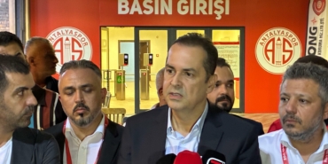 Hesap.com Antalyaspor Başkanı Rıza Perçin: Emre hoca ile devam edeceğiz