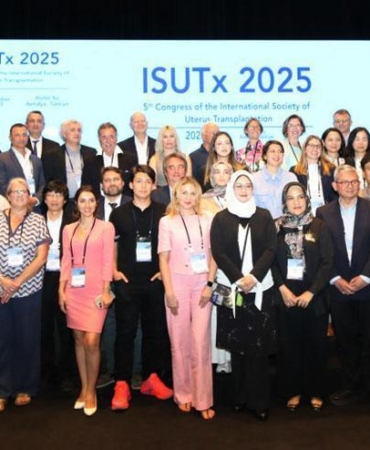 Mucize bebekleriyle sahnede denetimlerini anlattılar