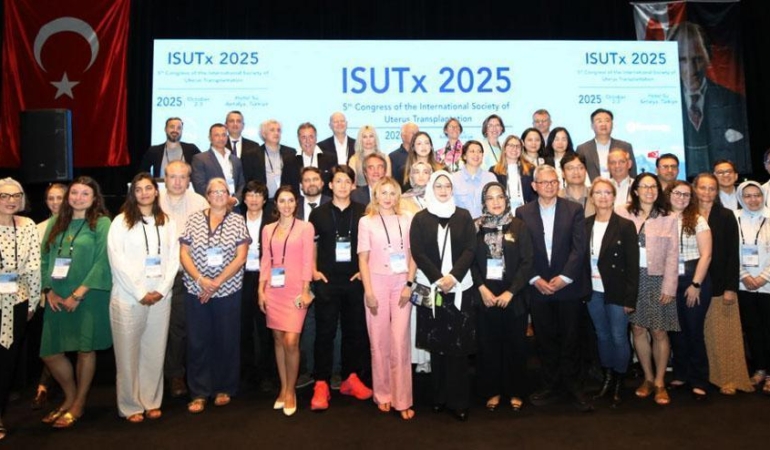 Mucize bebekleriyle sahnede denetimlerini anlattılar