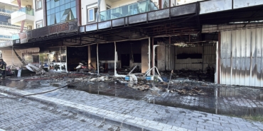 Tamirhanedeki yangında motosikletler zarar gördü