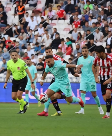 Serik deplasmandan puanla döndü